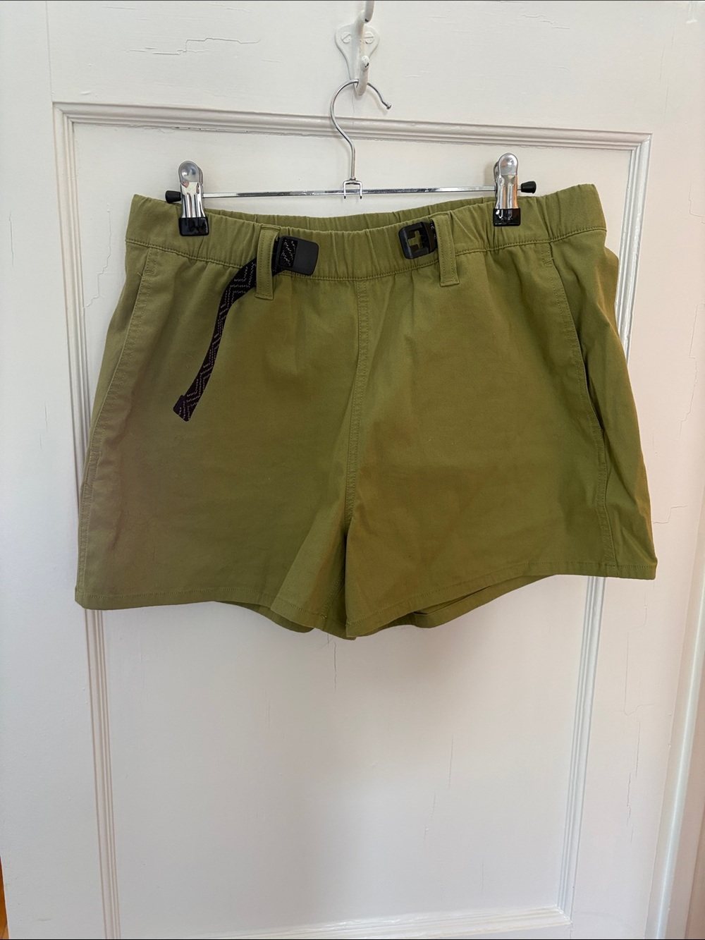 Mountain Hardwear Olive Green Women's Athletic Outdoor Shorts